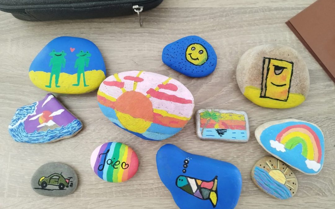 Dessins sur galets pour l’association Les galets pour la Vie – Niveau Sixième