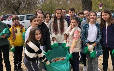 Les éco-délégués nettoient la nature